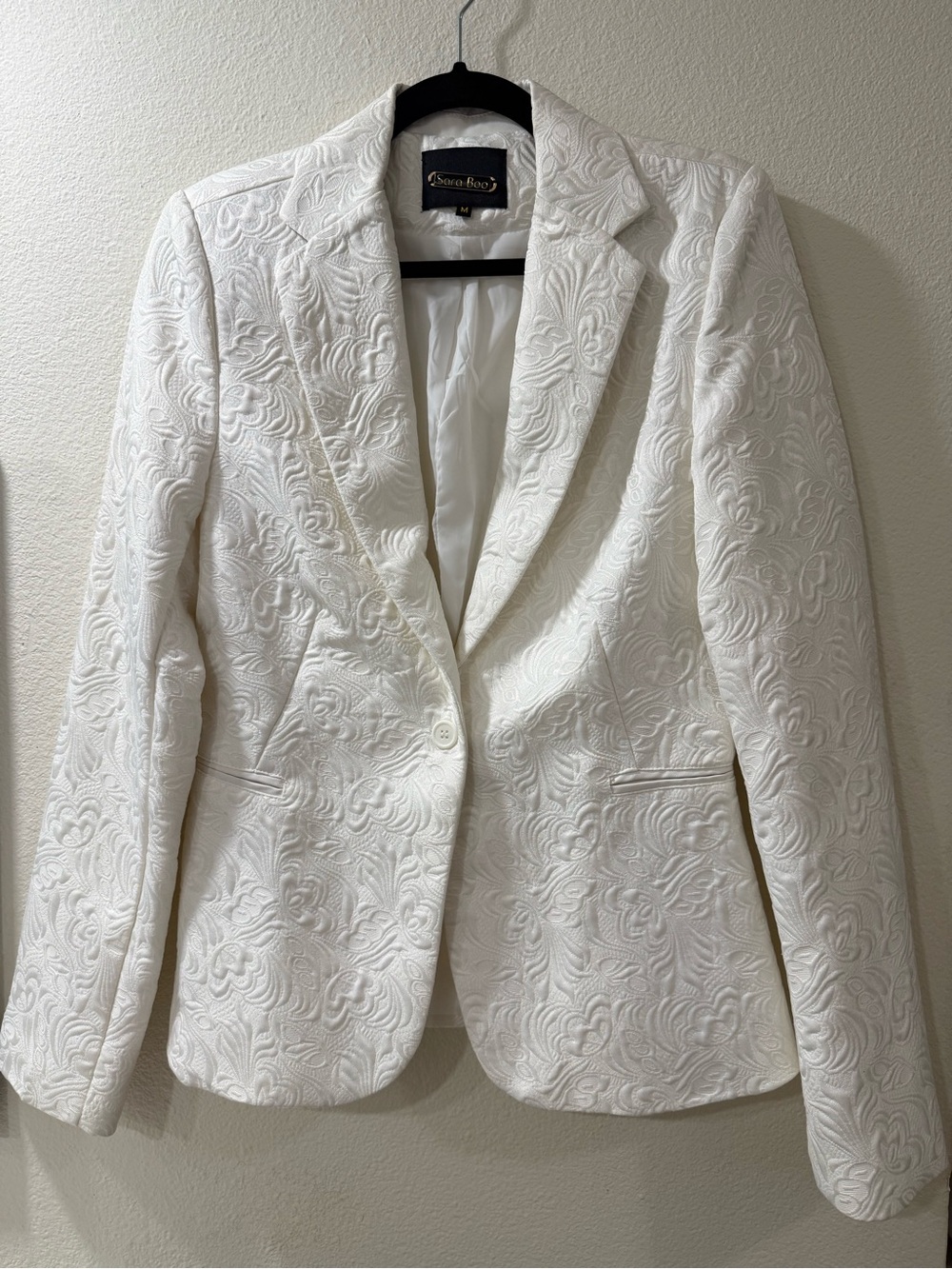 Sara Boo White Textured Floral Jacquard Blazer